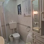 Great House By The בית נופש
