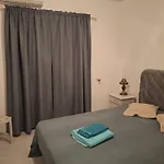 בית נופש Great House By The *