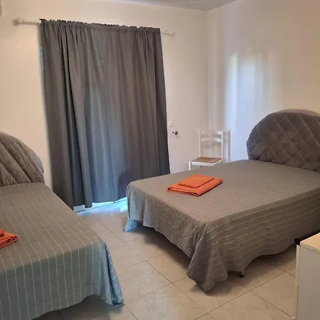 Dom wakacyjny Great House By The